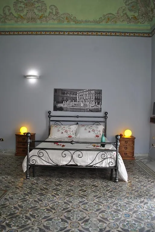 Antica Dimora Bed & Breakfast Palermo 3*,